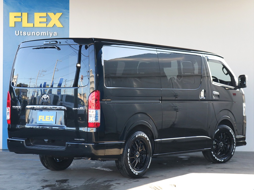 新品パーツ盛りだくさん！１１インチナビついてます！