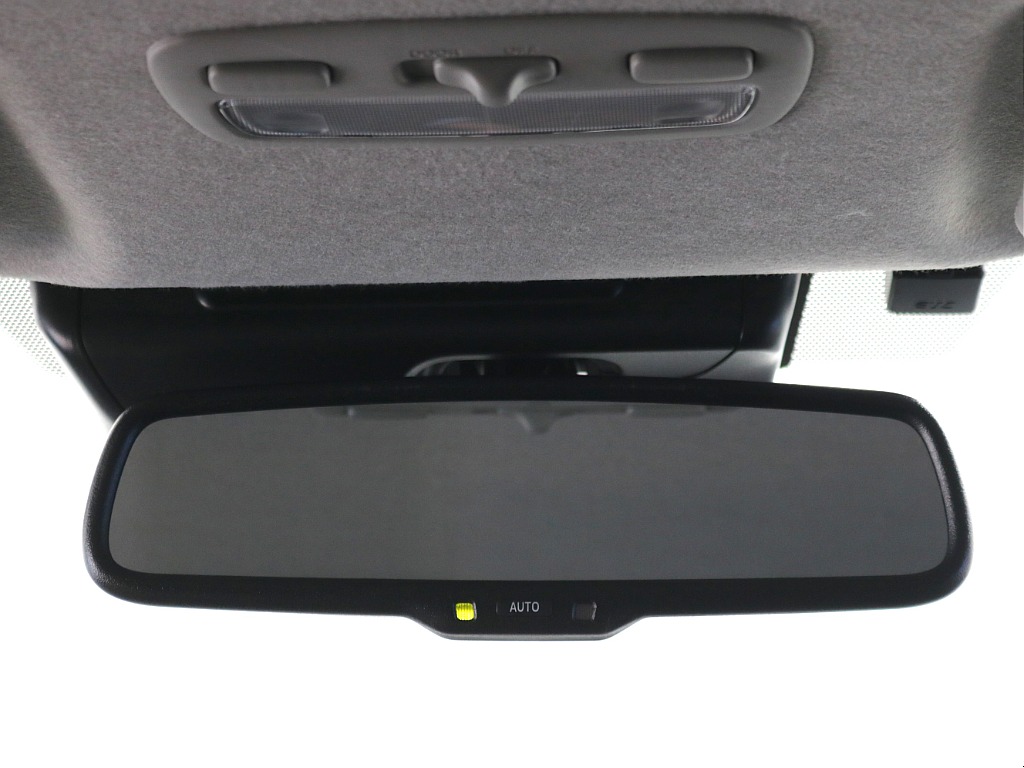 デジタルインナーミラー※モニターと鏡面で切り替え可能