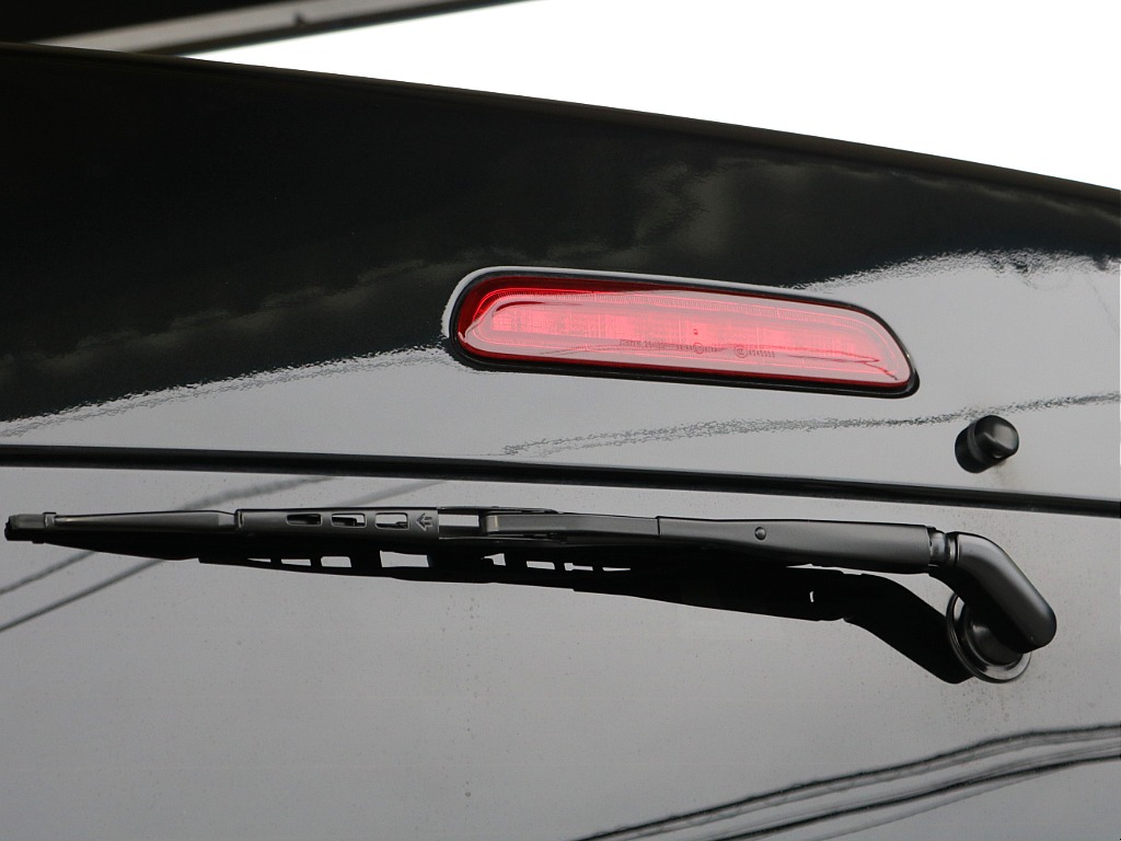 ハイマウントストップランプ