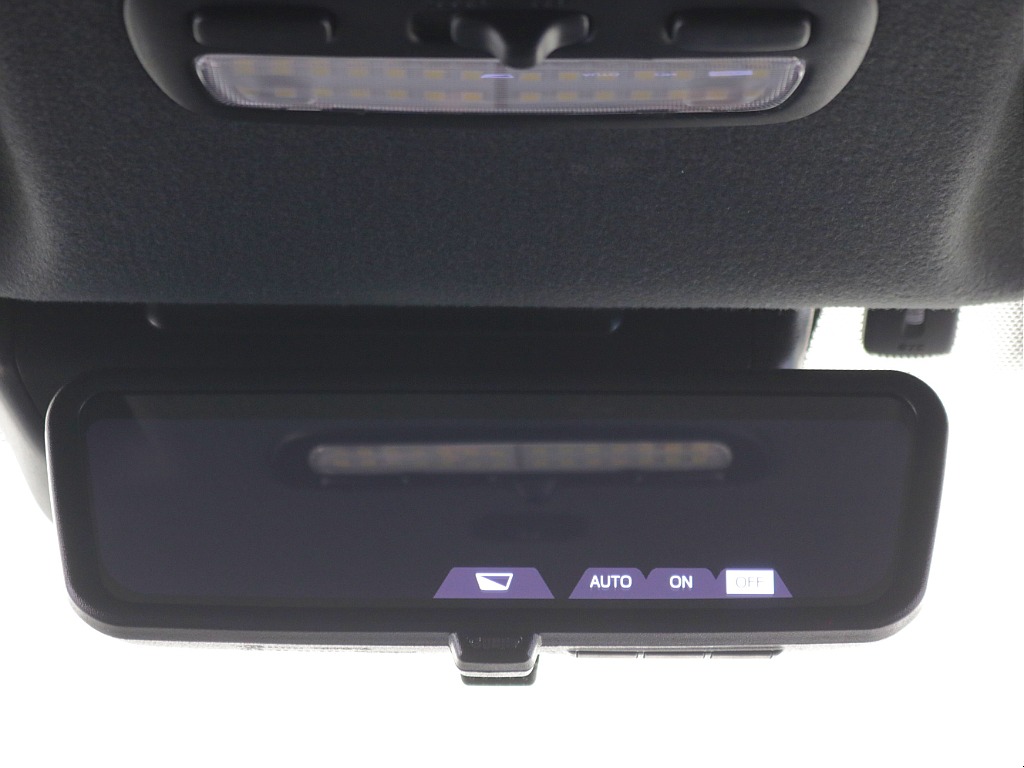 デジタルインナーミラー※モニターと鏡面で切り替え可能