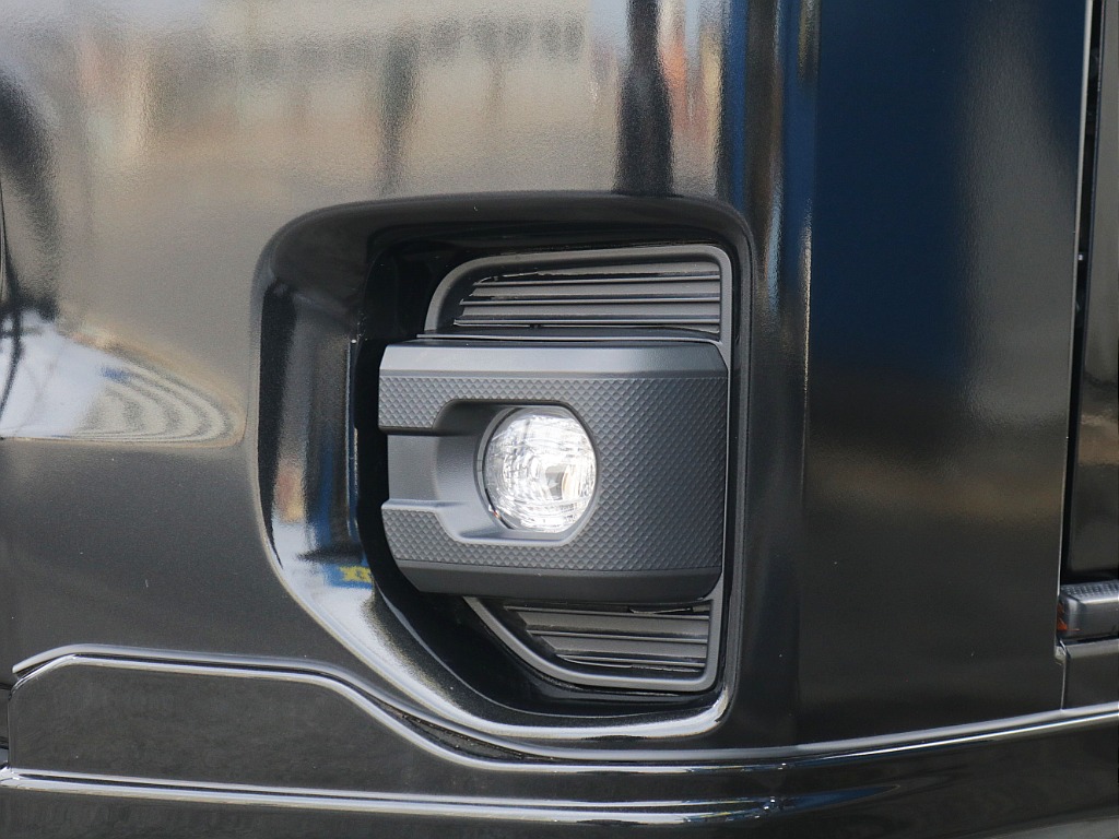 フロントLEDフォグランプ