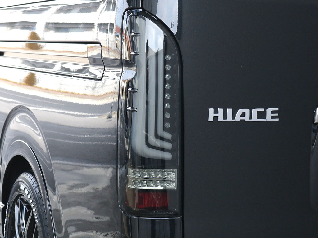 オリジナルLEDテールランプ