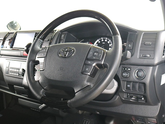 ステアリングスイッチ