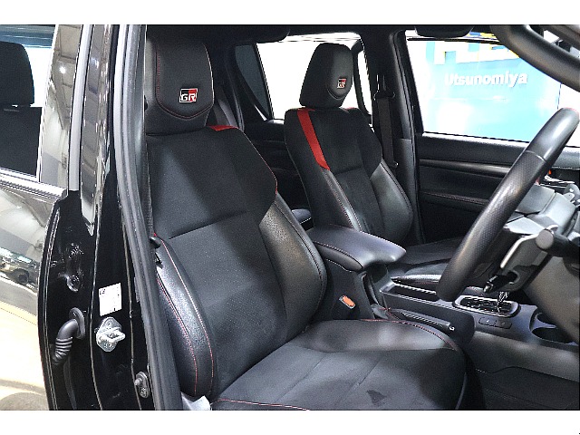 GRグレード専用シート