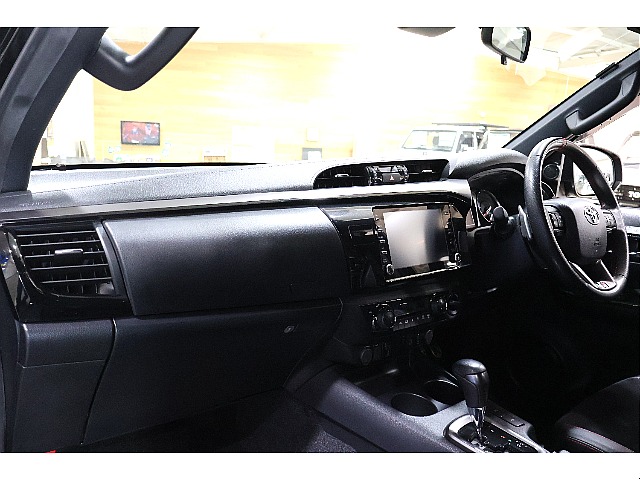 助手席側からのインテリア全体