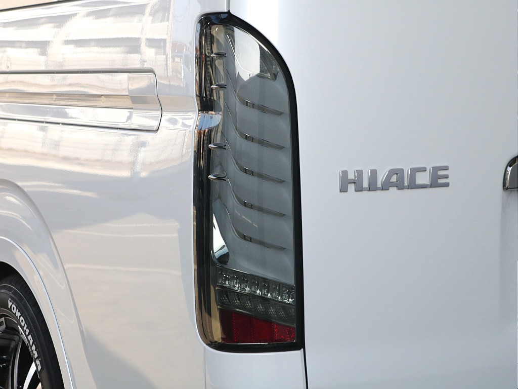 オリジナルLEDテールランプ