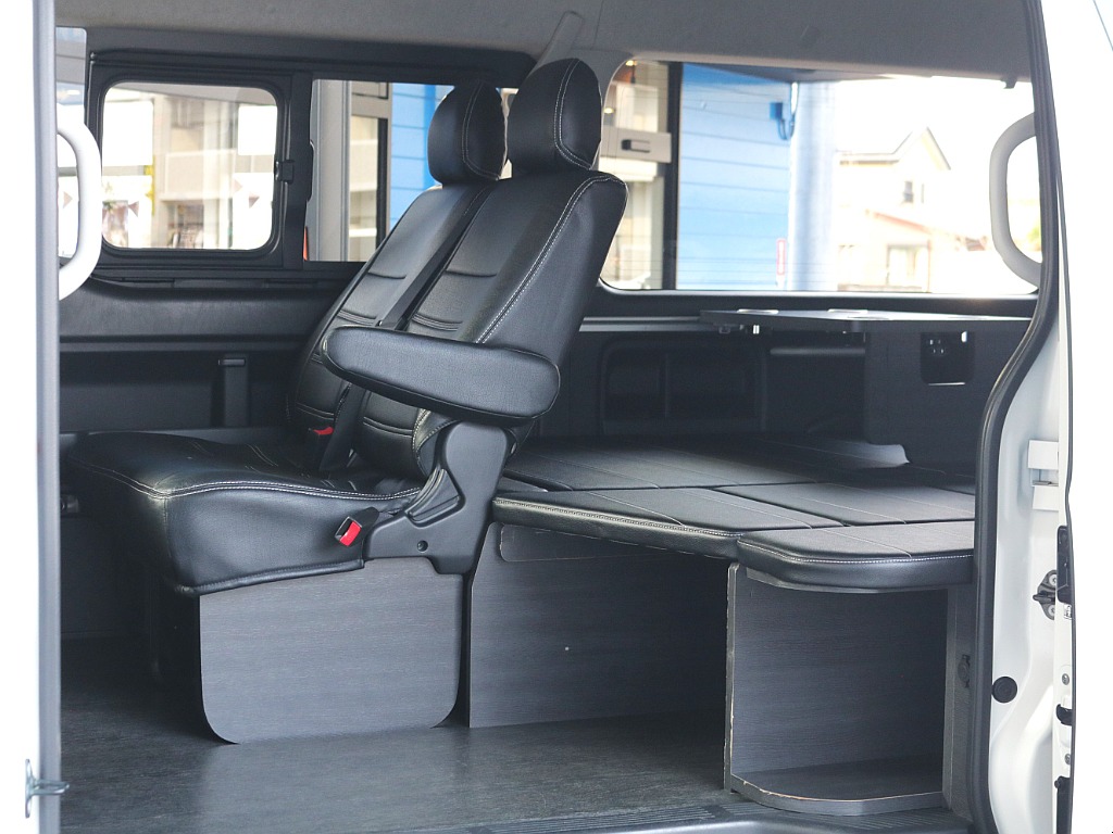 トヨタ ハイエース(16枚目)