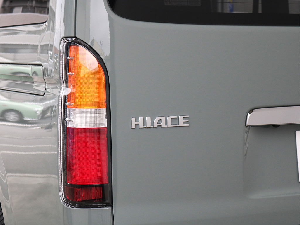 オリジナルLEDテールランプ