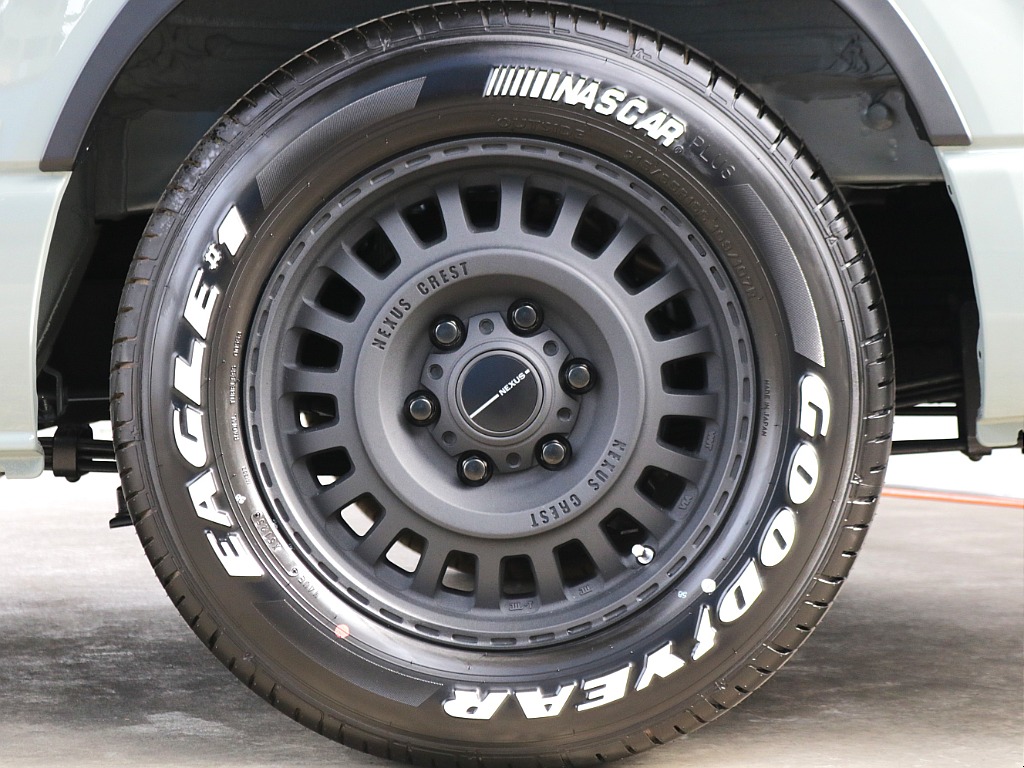 オリジナル16インチアルミホイール・グッドイヤーナスカータイヤ