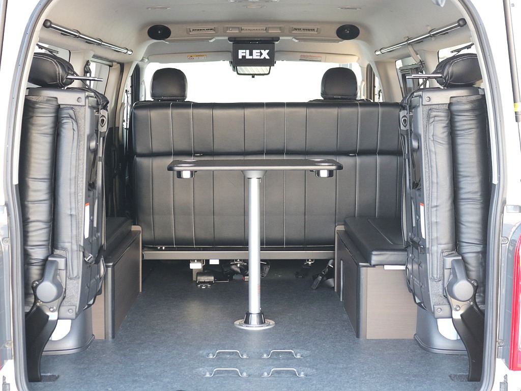 テーブルを囲んで軽食等もできちゃいます！