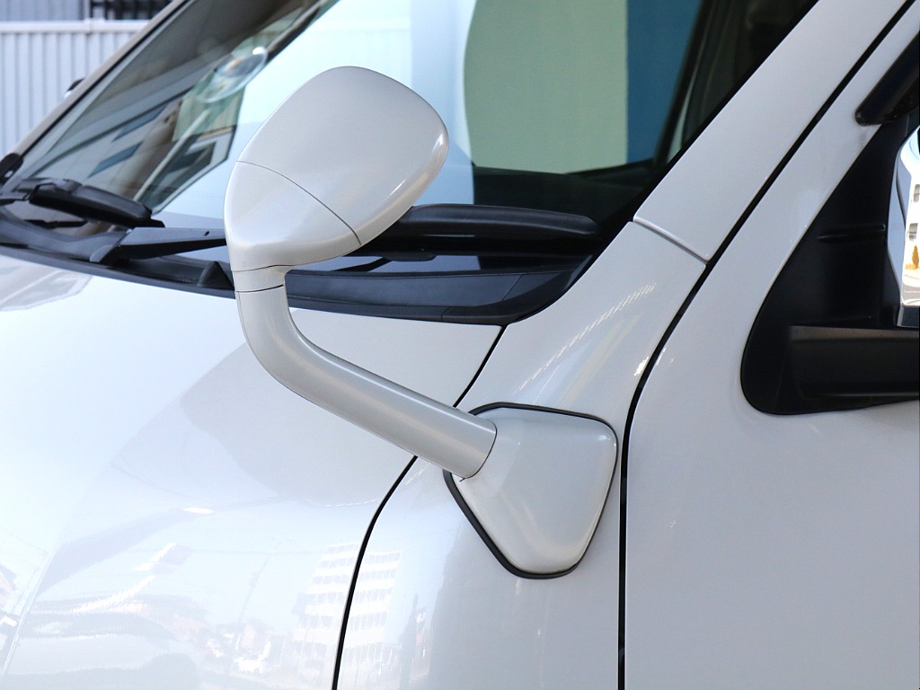 フロントアンダーミラーボディー同色塗装