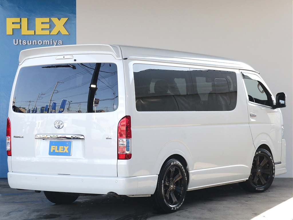 フルフラット可能な内装架装！