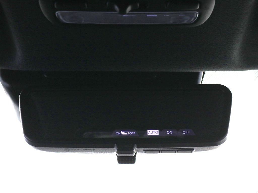 デジタルインナーミラー※モニターと鏡面で切り替え可能