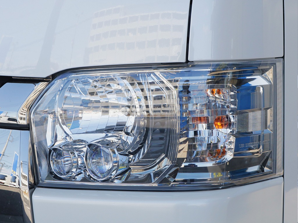 LEDヘッドライト