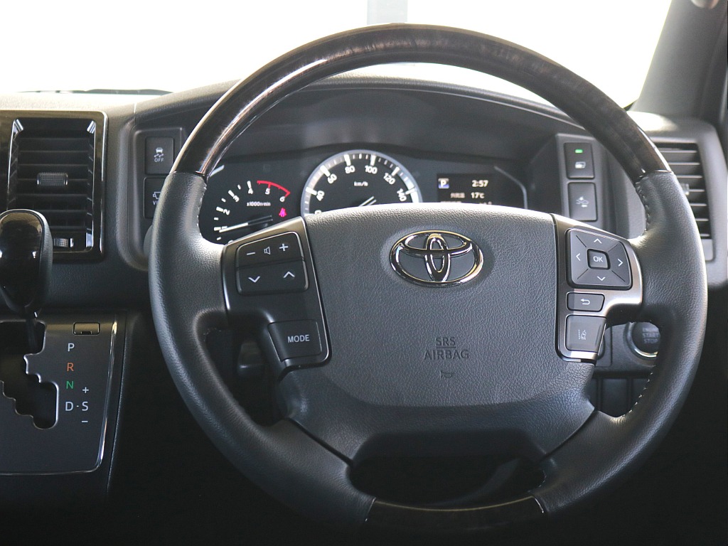 ステアリングスイッチ