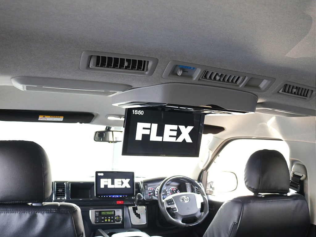 後席用フリップダウンモニター