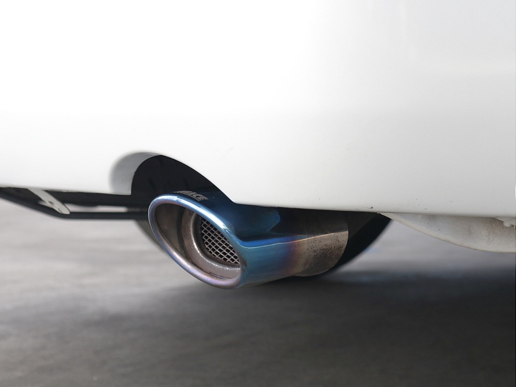 社外マフラーカッター