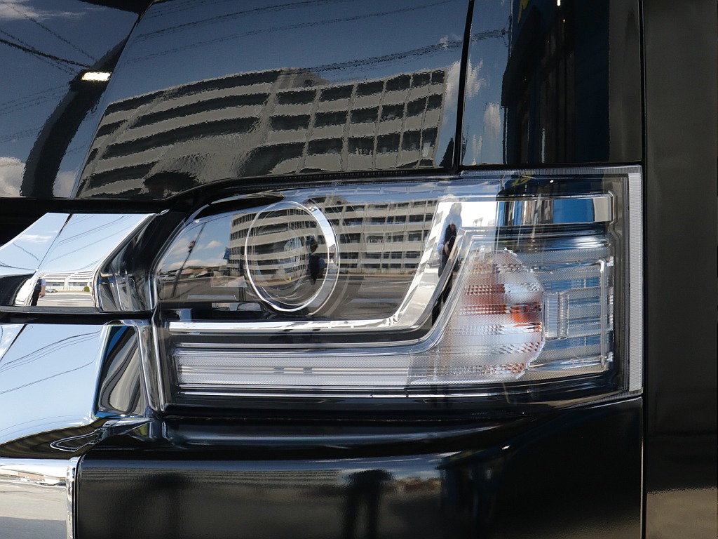 新型！ヘッドライト！