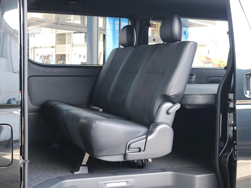 セカンドシート3人掛けベンチシート