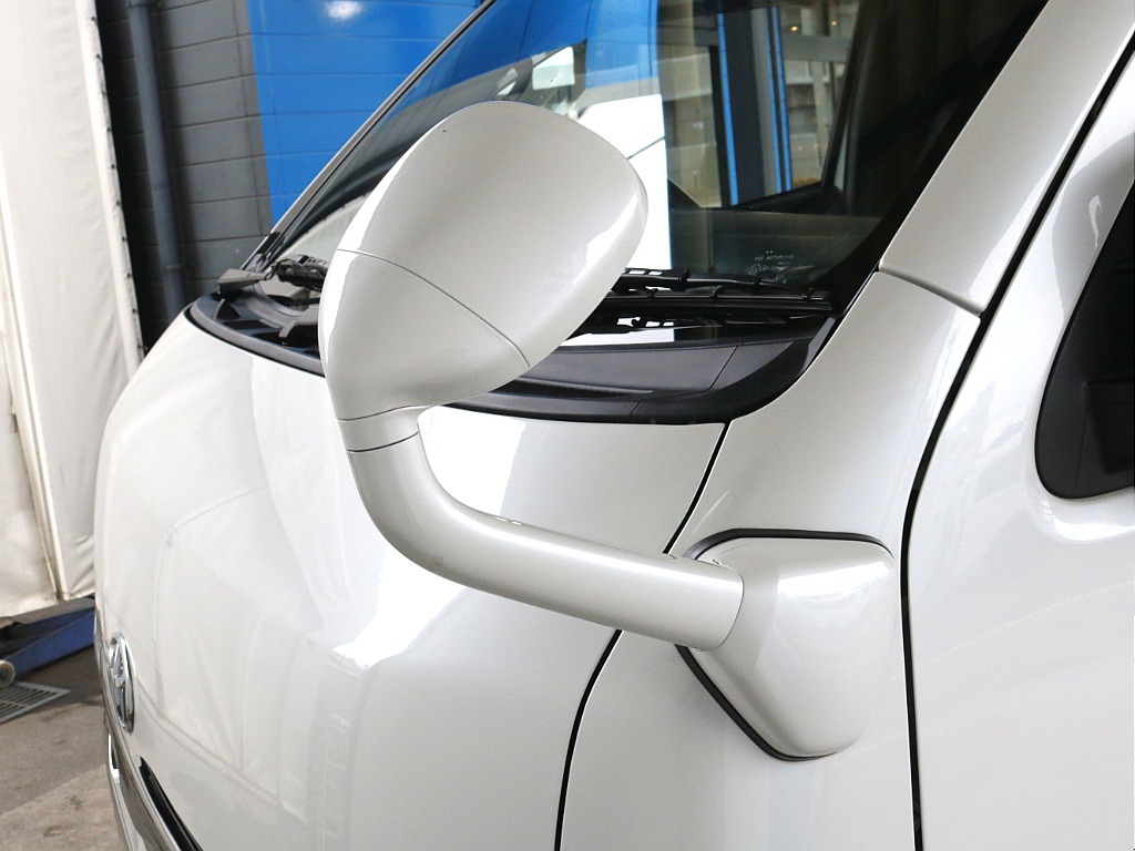 フロントアンダーミラーボディー同色塗装