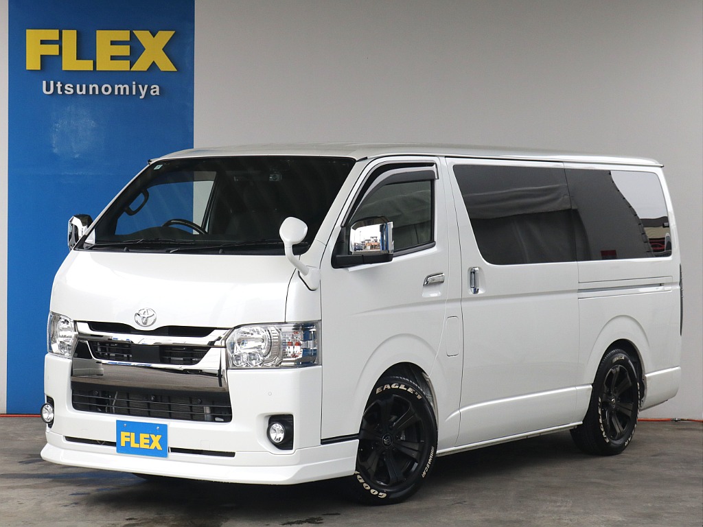 フローリング、UIビークル製ベッドキット、ショックアブソーバーカスタム済み