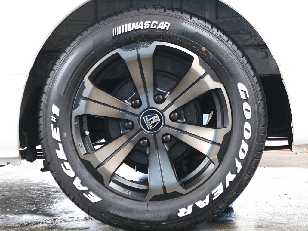 オリジナル17インチアルミホイール・グッドイヤーナスカータイヤ