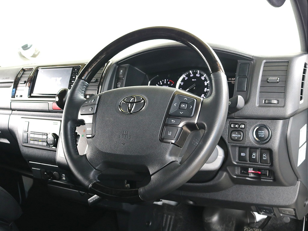 ステアリングスイッチ