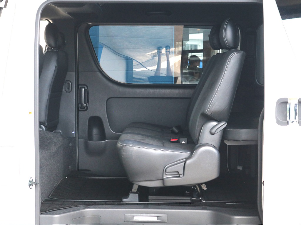 セカンドシート3人掛けベンチシート