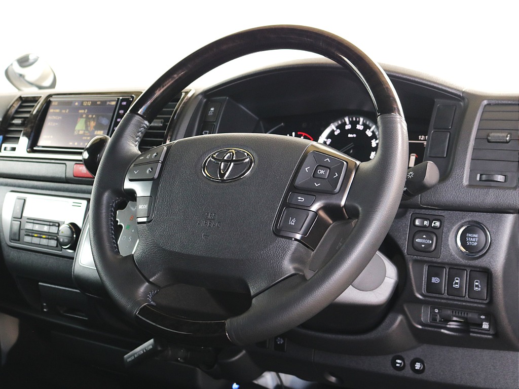 ステアリングスイッチ