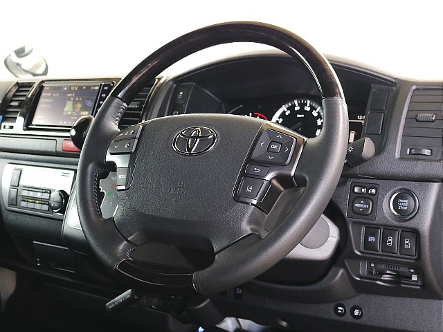 ステアリングスイッチ