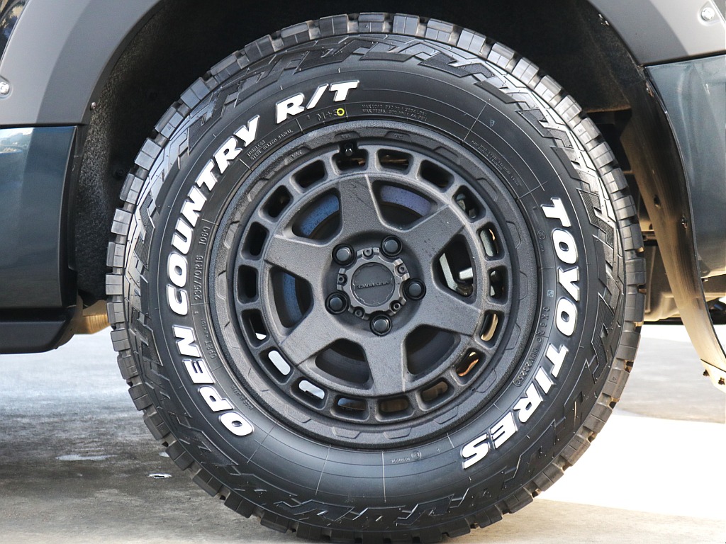 FLEX16インチアルミホイール・トーヨーオープンカントリータイヤ