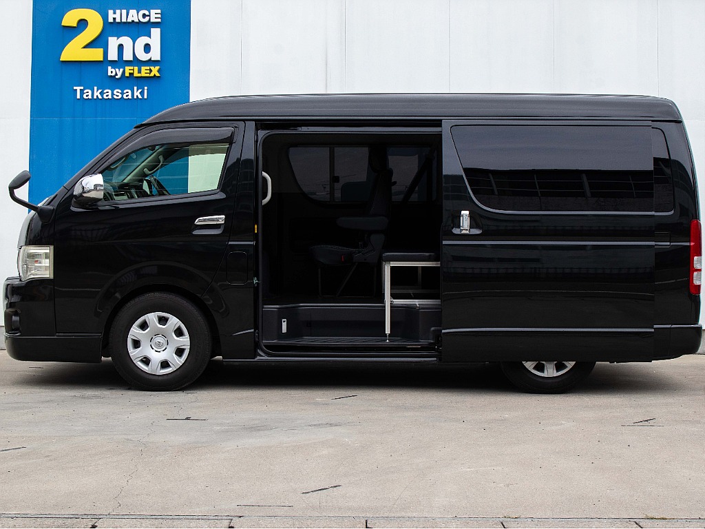 THE STANDARD.ハイエースを選ぶなら、HIACE 2nd TAKASAKI。