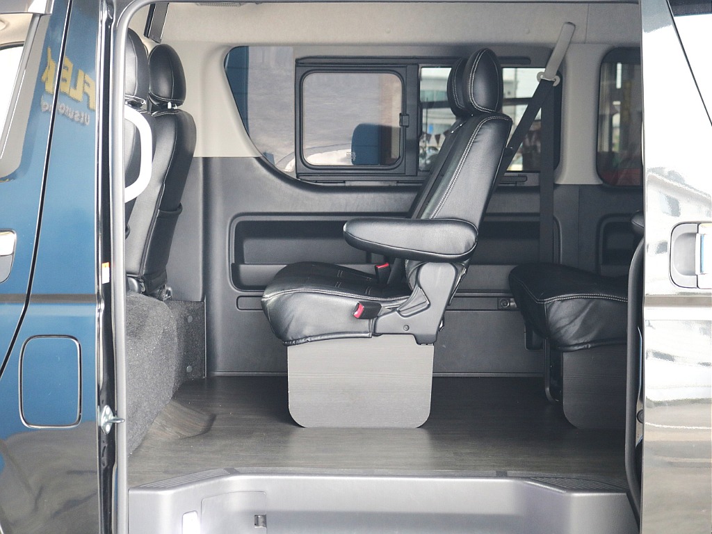 ウェルカムスペース広々！乗り降り楽々！