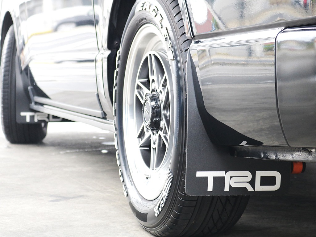 TRDマッドフラップ