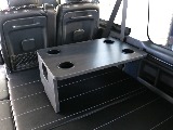 専用テーブル脚折りたためばベッド上でも使用可能