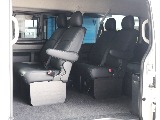 なんだかんだ使いやすいベースシート車両