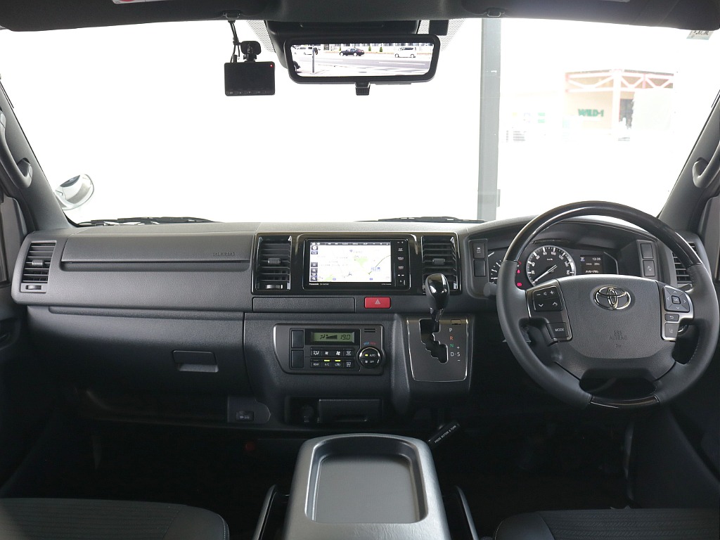 ダークプライムS特別仕様車限定インテリア