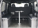 取り外し可能な専用テーブル