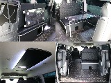 テーブルなど装備されていて、車内でお食事などお楽しみ頂けます！