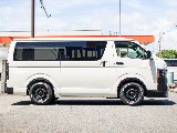 小窓が装備されてますので車内の換気などもして頂けます！