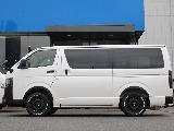 寒冷地仕様のお車になりますので、スライド部分などに凍結防止モールが搭載してます！