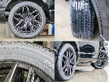 FLEXオリジナルのD01アルミホイールにヨコハマパラダ18インチ装備してます！