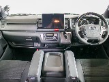 ダークプライムSの特徴的なコックピットになっております！