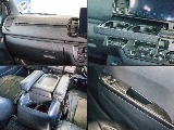 運転席・助手席共にアームレスト付いているので長距離ドライブの疲労も抑えられます！