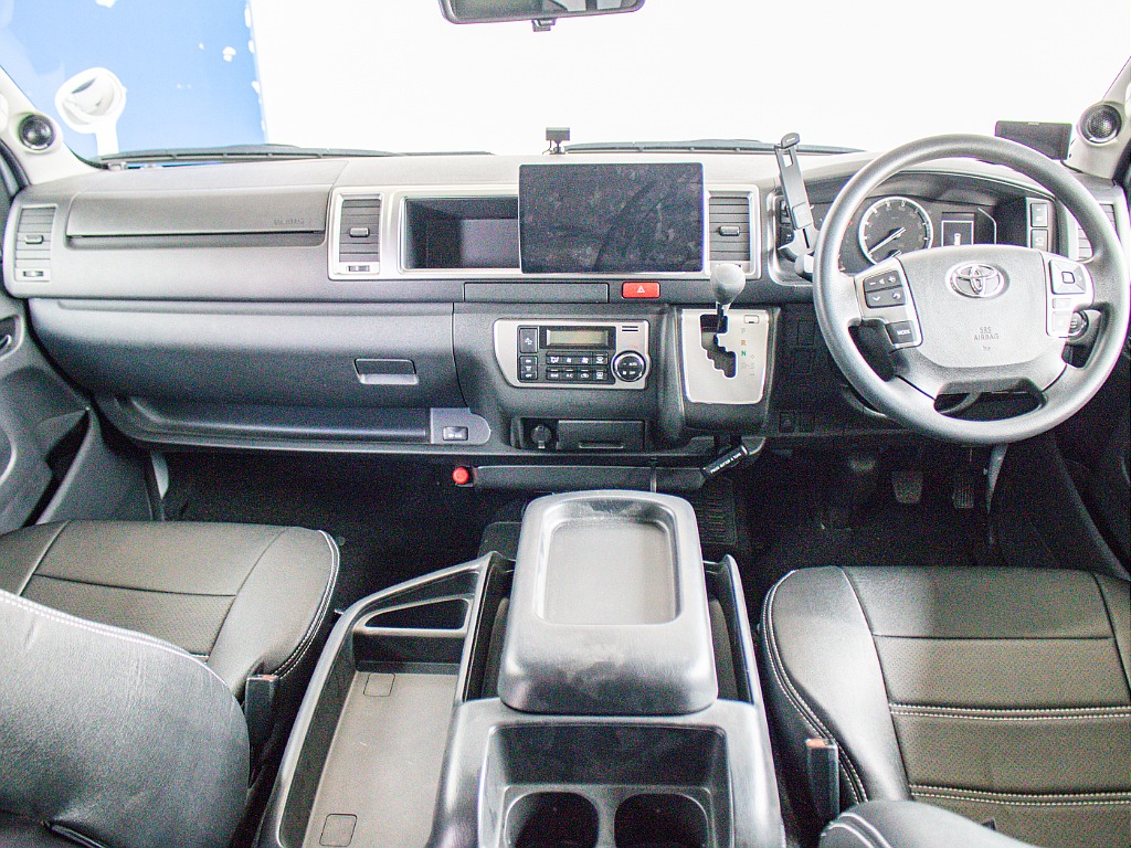 運転席周りのお写真になります！