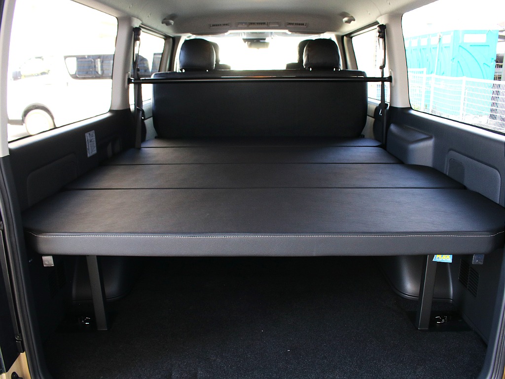 車中泊も可能なベッドキットType2を装備しております！