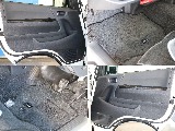 ドアの内側にも収納スペースがあります！