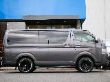マッドブラックのオーバーフェンダーを装備することによってよりオフロード感が増します！