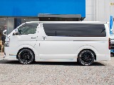 モデリスタフルエアロ搭載の一台になります！メーカーオプションも充実してます！