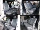 ダークプライムⅡならではのハーフレザー調のシートになります！